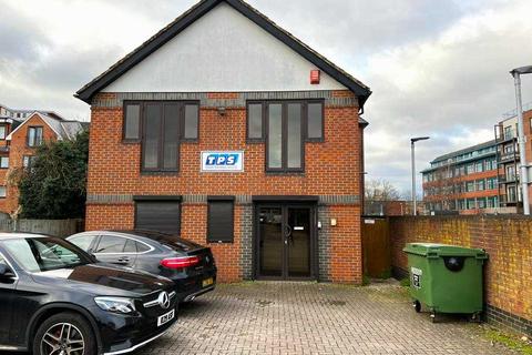 Property to rent, Mill Street, Slough