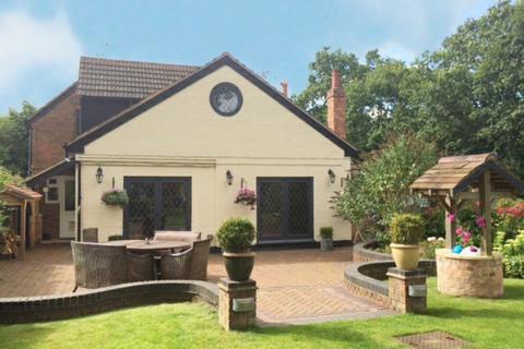 Pear Tree Cottage Penn Lane, Portway, Birmingham, B48 7HU