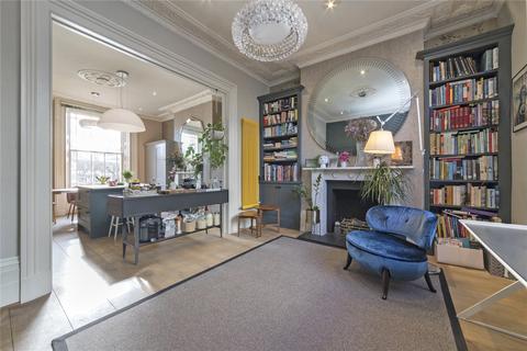 14 Lloyd Square, London, WC1X 9AJ