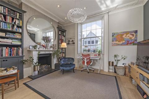 14 Lloyd Square, London, WC1X 9AJ