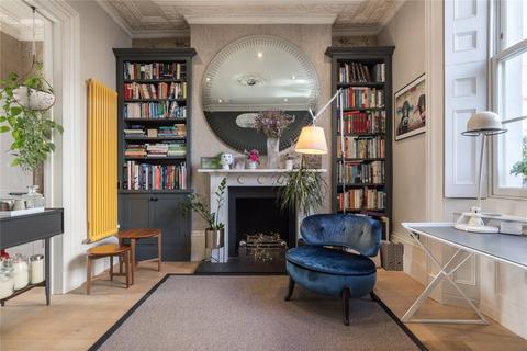 14 Lloyd Square, London, WC1X 9AJ