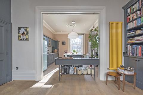 14 Lloyd Square, London, WC1X 9AJ