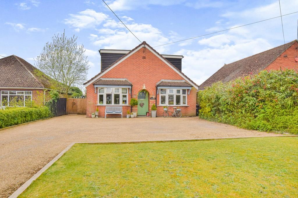 Bures Road, Great Cornard, CO10 0JQ 5 bed detached house £575,000