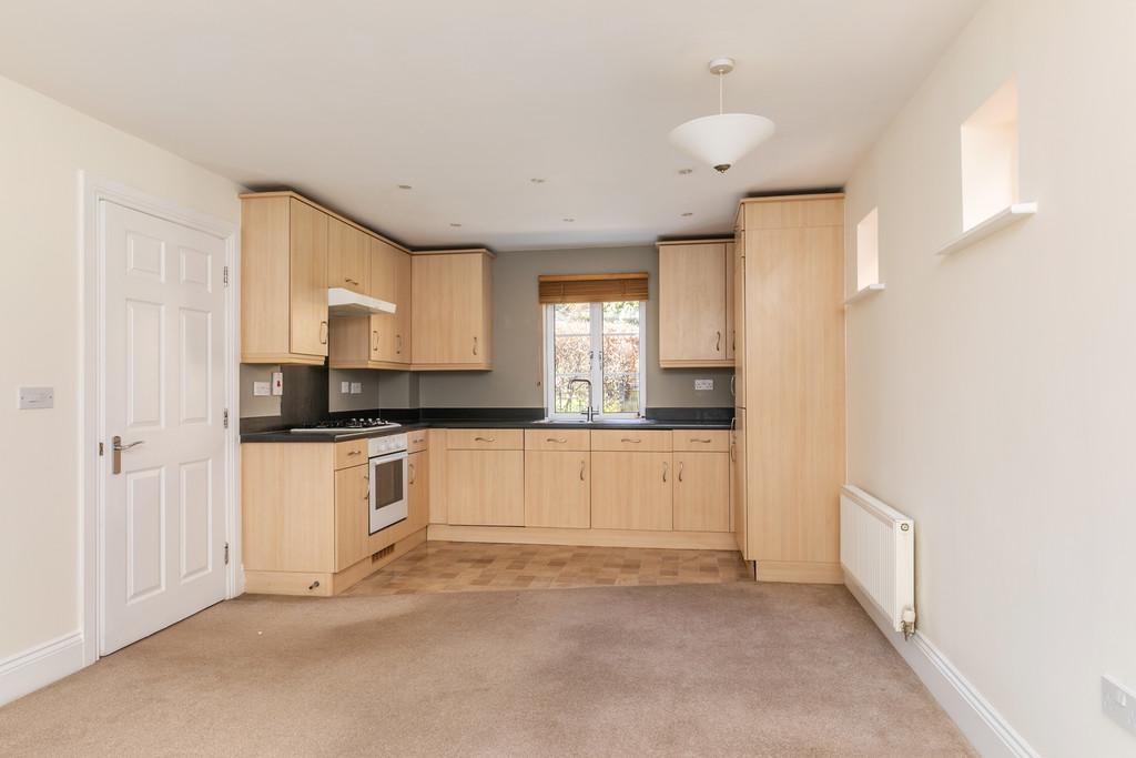 Bath Place, Winchester, SO22 1 bed ground floor flat £1,000 pcm (£231 pw)