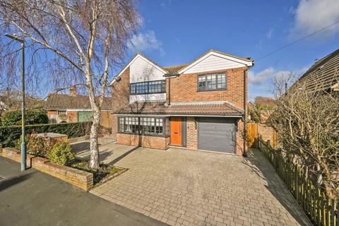 14 Castle Avenue, Hythe, CT21 5HD