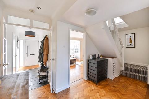 14 Castle Avenue, Hythe, CT21 5HD