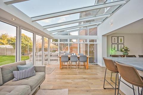 14 Castle Avenue, Hythe, CT21 5HD