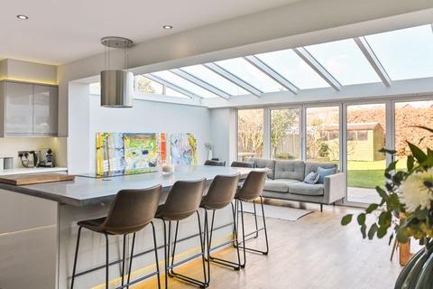 14 Castle Avenue, Hythe, CT21 5HD