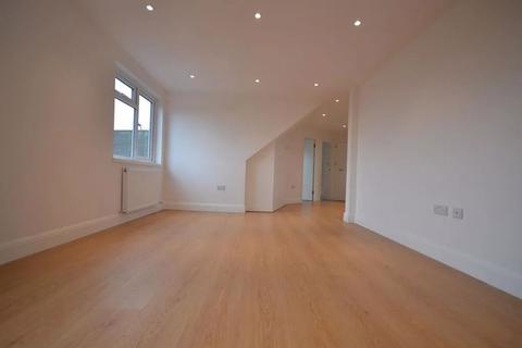 2 bedroom flat for sale - Preston Road, Kenton, Harrow, Middlesex, HA3 0QP