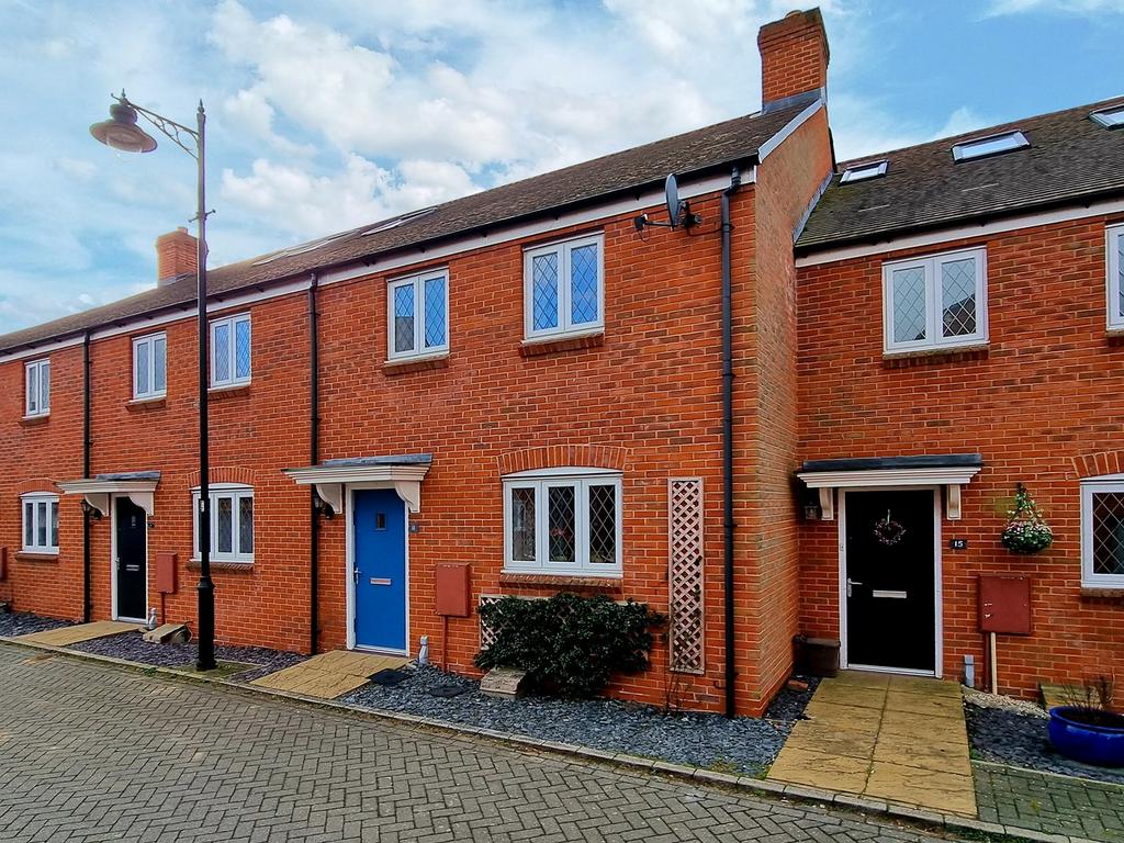 Nicolls Close Ampthill Bedfordshire Mk45 3 Bed Terraced House £375 000