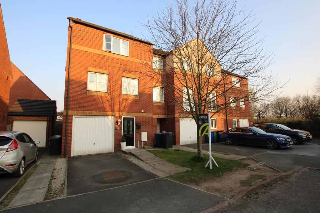 Summercroft Close, Golborne... 3 bed townhouse £210,000