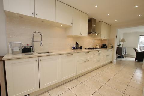 9 High Trees, Dartford, DA2 6PL