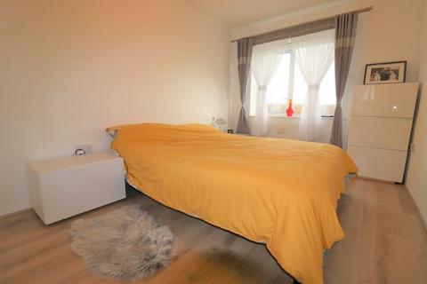 18 Bridge Meadow Road, Wirral, CH49 9EE