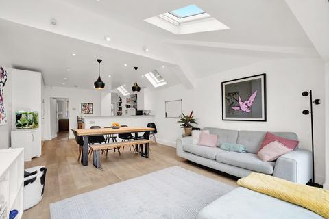 4 Durham Road, London, W5 4JP
