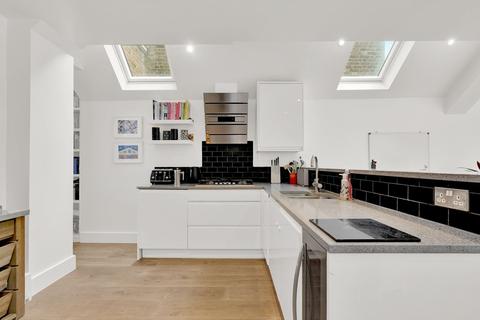 4 Durham Road, London, W5 4JP