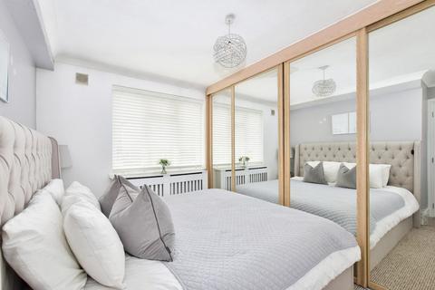 22 Withycroft, George Green, Slough, SL3 6BH