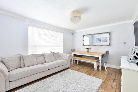 22 Withycroft, George Green, Slough, SL3 6BH