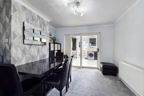 158 Long Drive, Ruislip, HA4 0HR