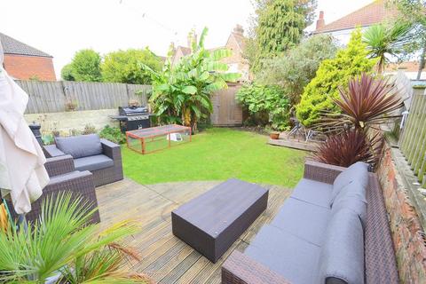 3 bedroom detached house to rent, Boscombe Grove Road, Bournemouth BH1