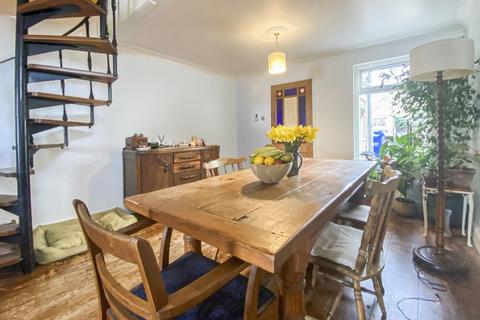 21 North Road, South Ockendon, RM15 6PT