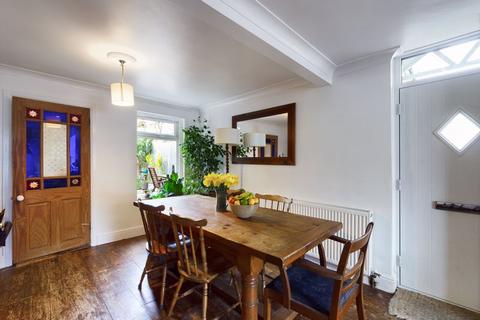 21 North Road, South Ockendon, RM15 6PT