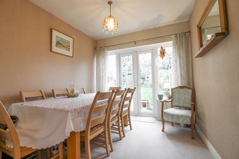 9 Maybank Gardens, Pinner, HA5 2JW