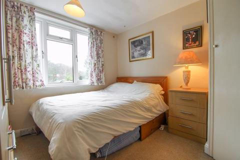 9 Maybank Gardens, Pinner, HA5 2JW