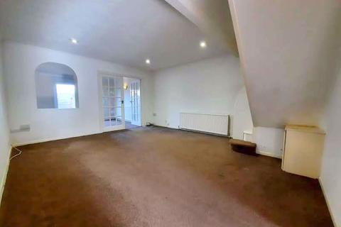 57 Peninsular Close, Feltham, TW14 9ST