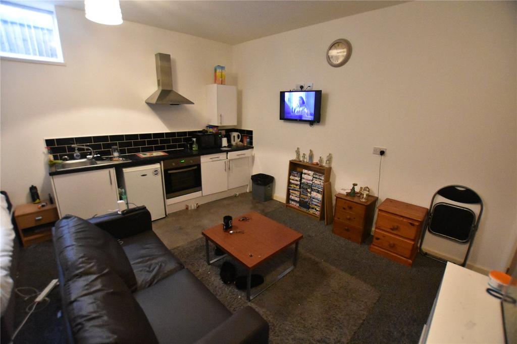 Flat 3, Swallow Hill Works, Tong... Studio £35,000