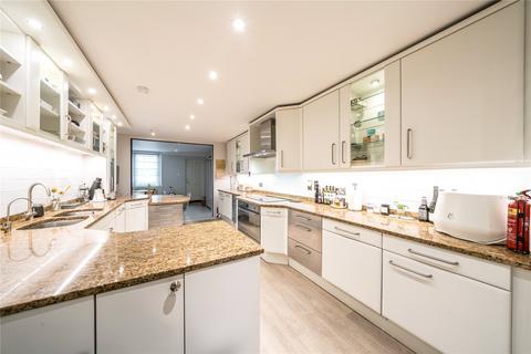 6 bedroom end of terrace house to rent, South Street, London, W1K