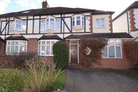3 Laurel Way, London, N20 8HR