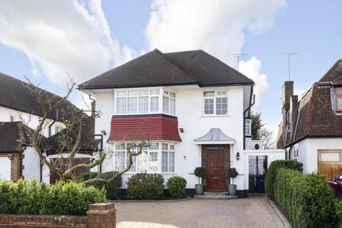 15 Uphill Road, London, NW7 4RA