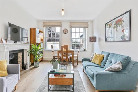 Flat 2, London House, 42 West Street, Carshalton, SM5 2PR