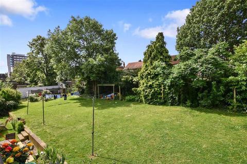 Flat 5, Howard House Howard Road, London, SE20 8HH