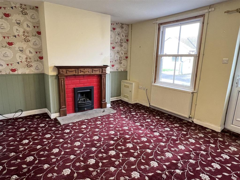 Little End, Holme On Spalding Moor 2 bed end of terrace house £140,000
