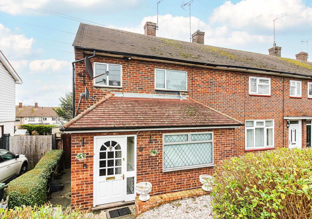 Colebrook Lane, Loughton 3 bed semi-detached house - £1,495 pcm (£345 pw)