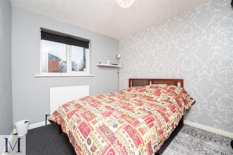 2 bedroom maisonette for sale, Heathcote Way, West Drayton UB7