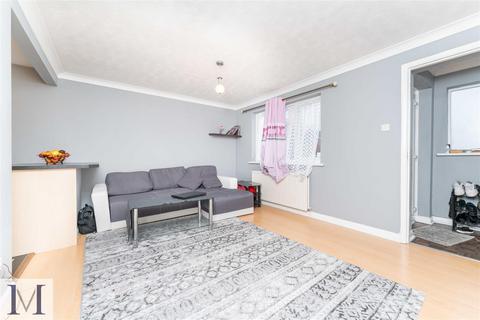 2 bedroom maisonette for sale, Heathcote Way, West Drayton UB7