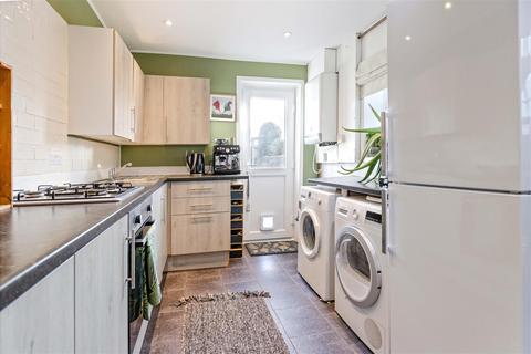 15 Queen Street, Worthing, BN14 7BL