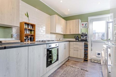 15 Queen Street, Worthing, BN14 7BL