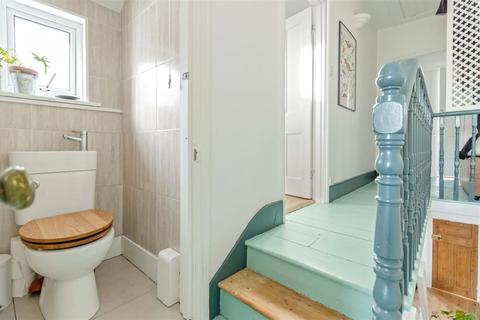 15 Queen Street, Worthing, BN14 7BL