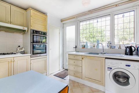 14 Burden Way, London, E11 3RY