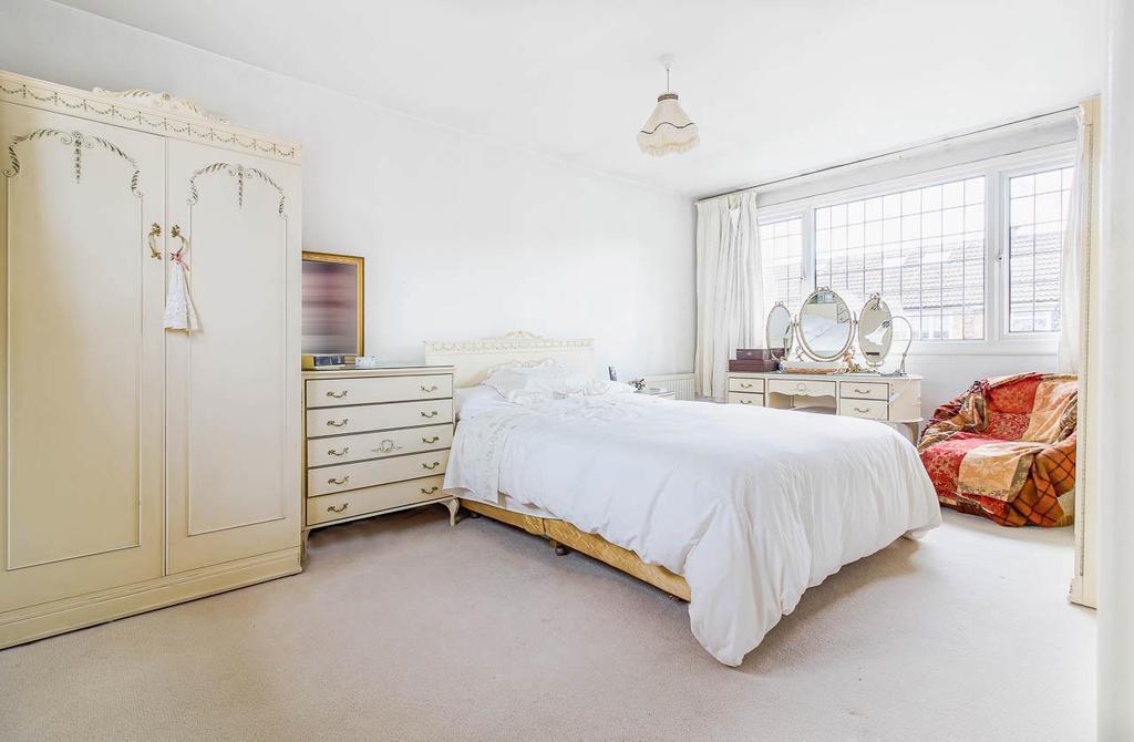 Bed1.jpg