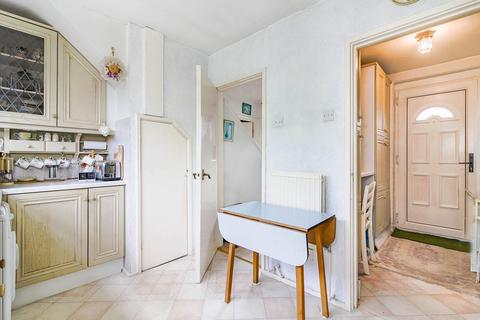14 Burden Way, London, E11 3RY