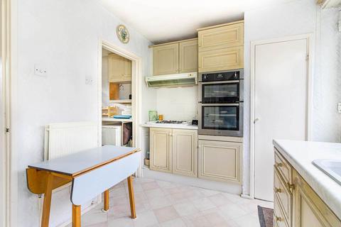 14 Burden Way, London, E11 3RY