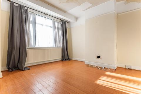 89 Pams Way, Epsom, KT19 0HN