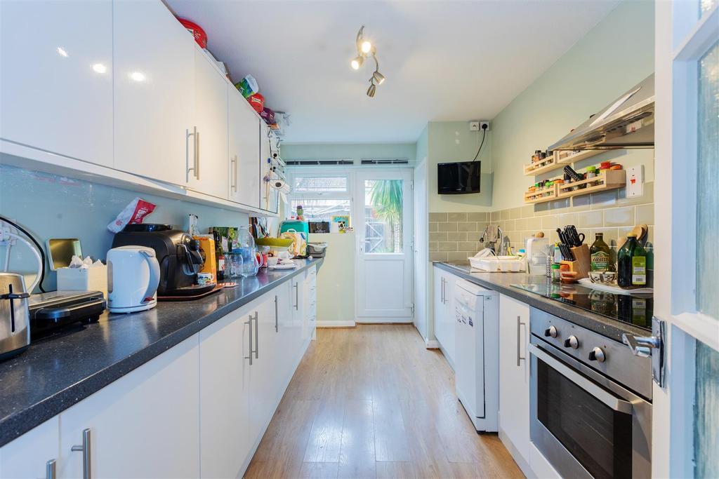 Marlborough Road, Maidenhead 3 bed terraced house £465,000