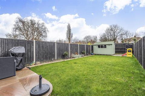 62 Caverleigh Way, Worcester Park, KT4 8DG