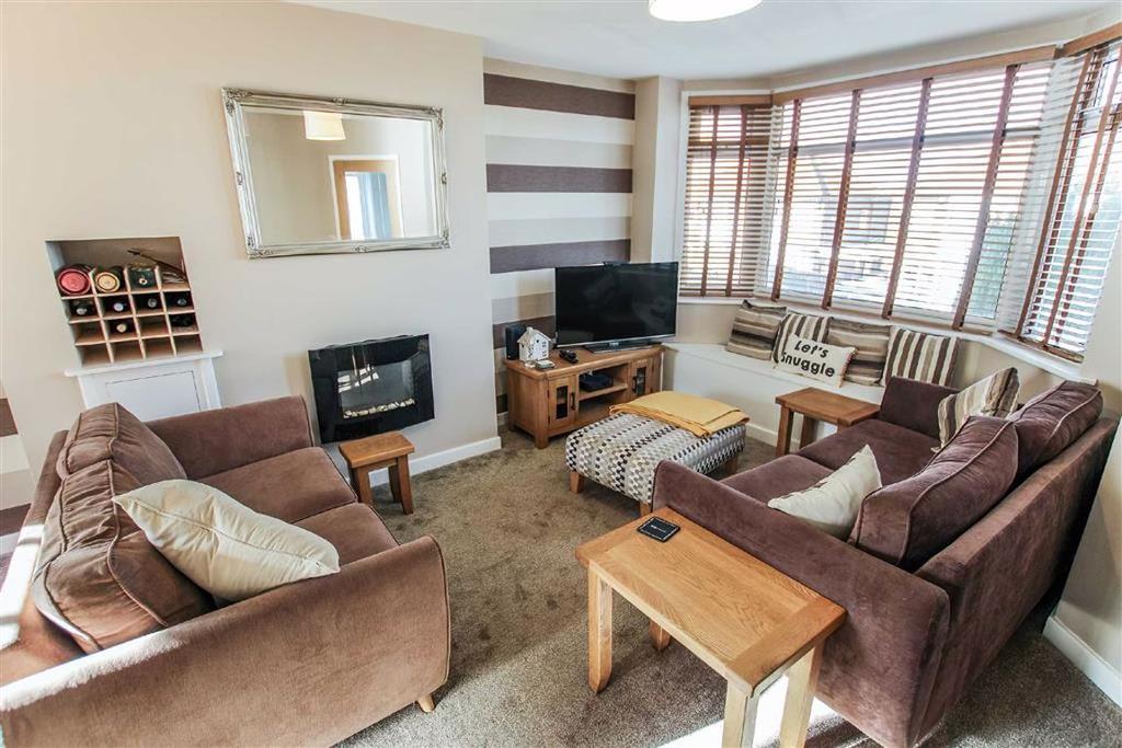 Gotts Park View, Armley, Leeds, West Yorkshire, LS12 3 bed semi
