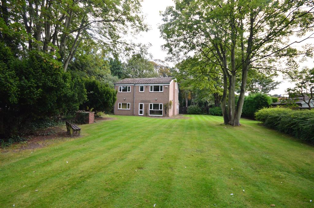 Sheep Bridge Lane, Old Rossington, Doncaster 4 bed detached house £